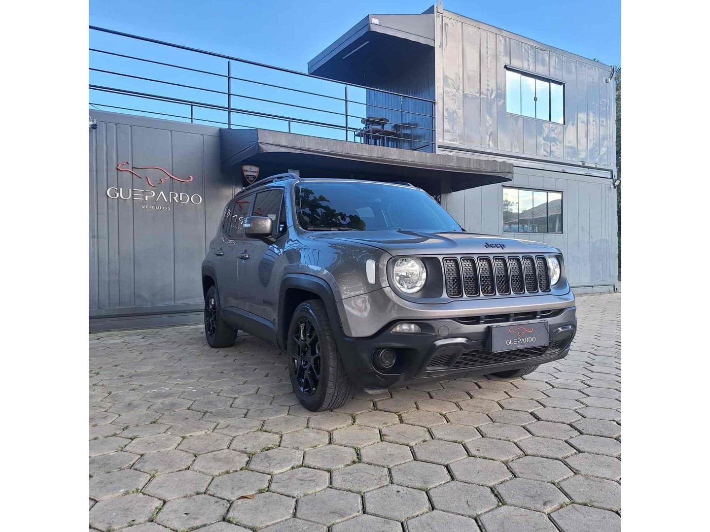 Jeep Renegade Sport 1.8 4x2 Flex 16V Aut. na cor Cinza em Joinville / SC - 9473