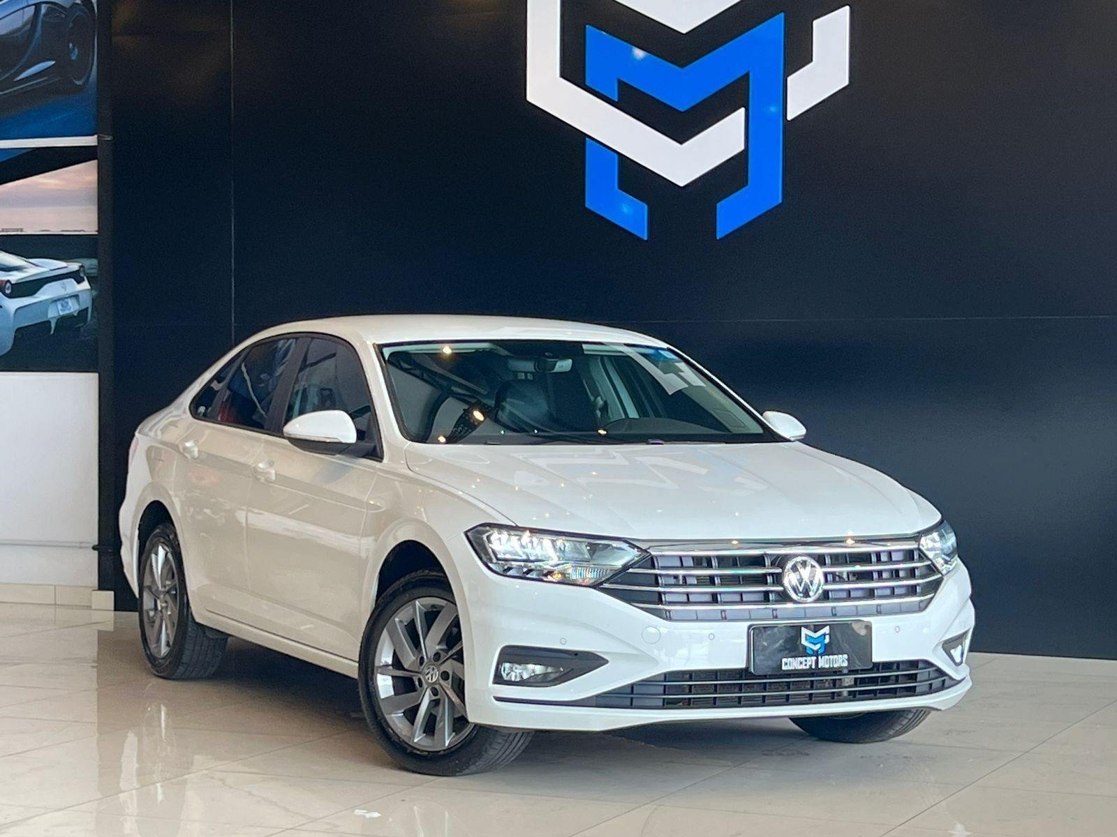 Volkswagen Jetta Comfortline 1.4 TSI 16V 4p Aut. na cor Branco no Passo Fundo / RS - 947354