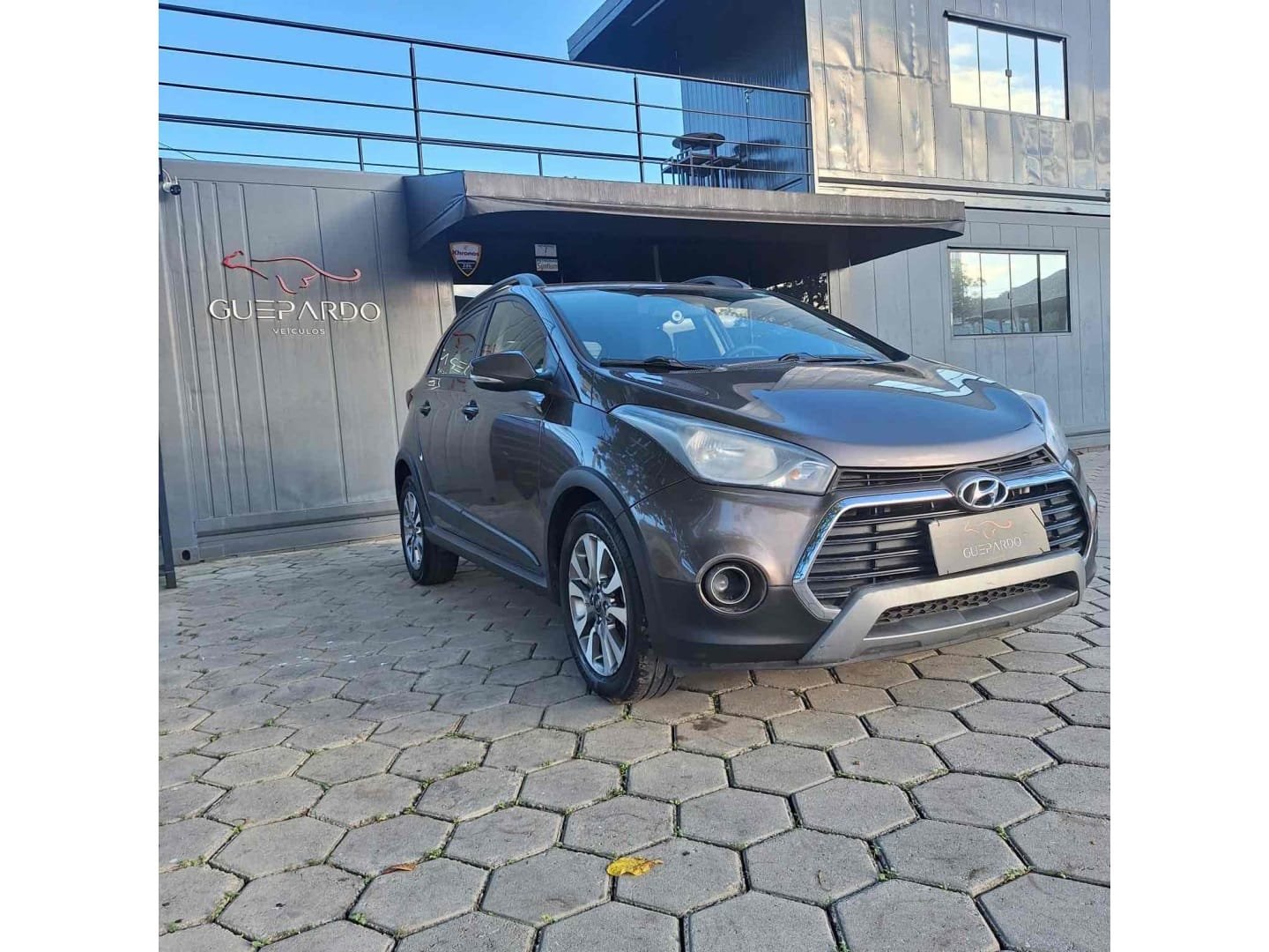 Hyundai HB20X Style 1.6 Flex 16V Aut. na cor Marrom em Joinville / SC - 9474