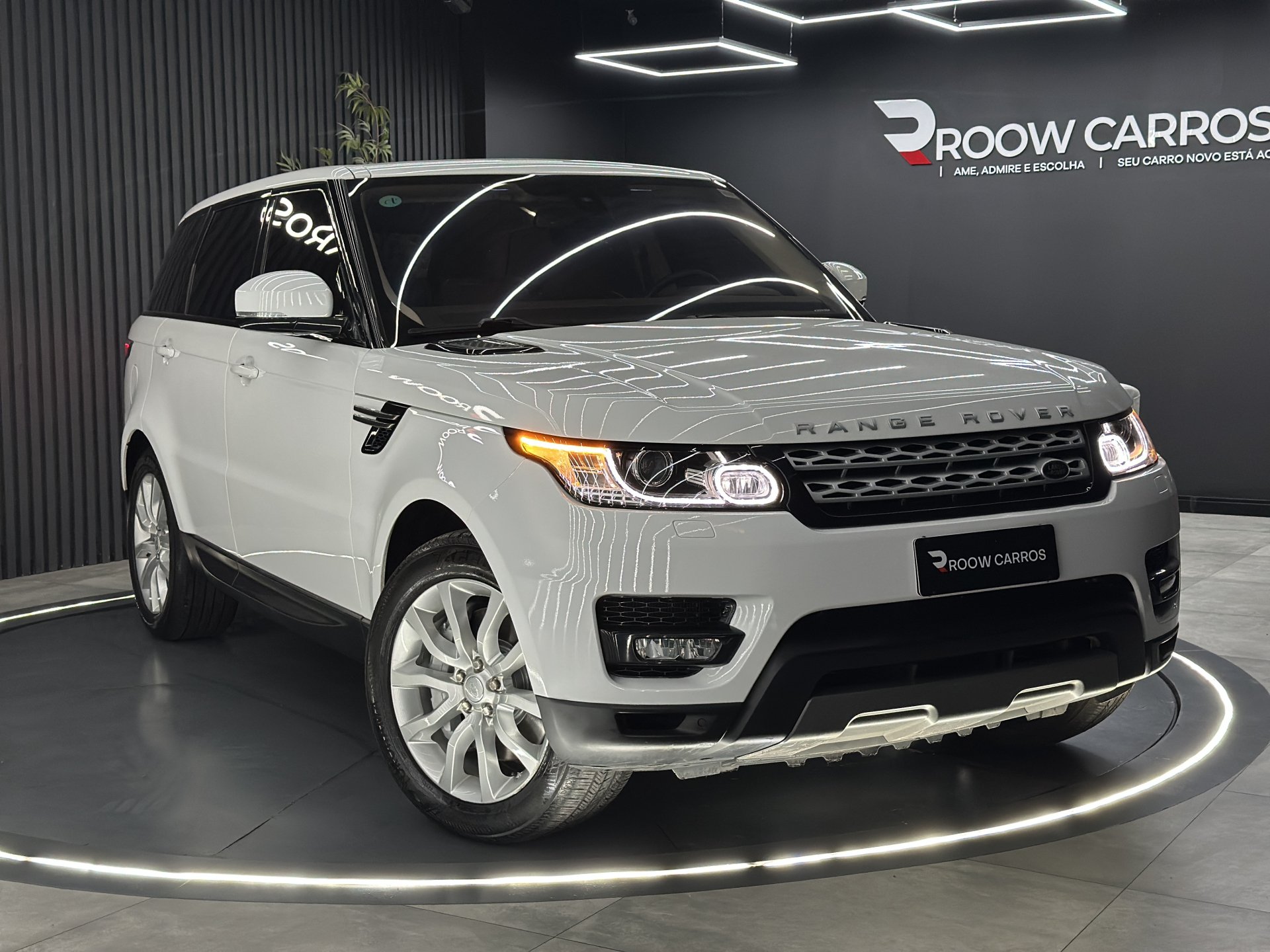 Land Rover Range Rover Sport SE 3.0 4x4 TDV6/SDV6 Dies. na cor Branco em Palhoça / SC - 947620