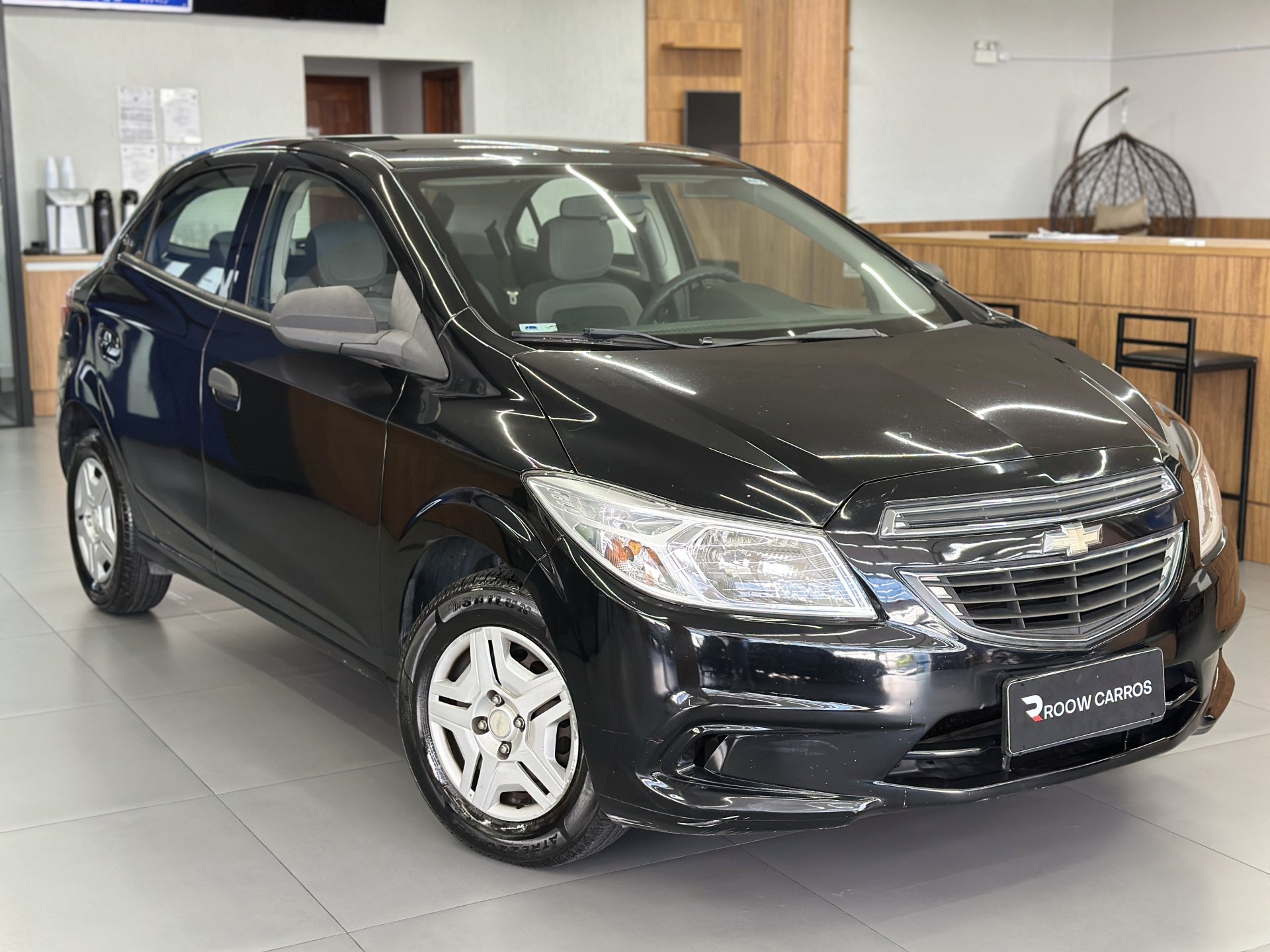 Chevrolet Onix HATCH LT 1.0 12V TB Flex 5p Aut. na cor Preto em Palhoça / SC - 947661