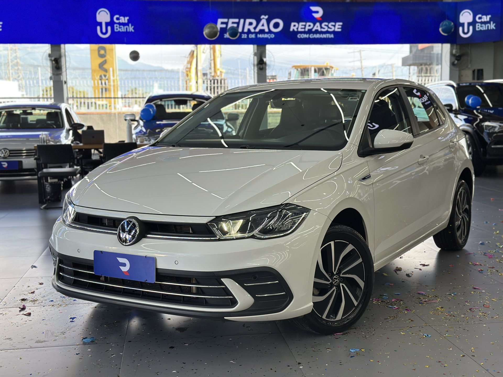 Volkswagen Polo Highline TSI 1.0 Flex 12V Aut. na cor Branco em Palhoça / SC - 947670
