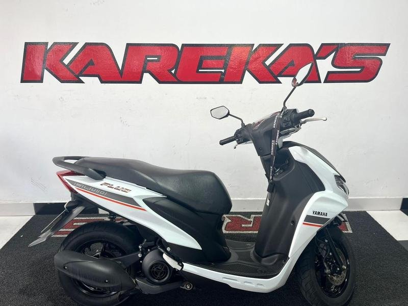 YAMAHA FLUO 125 ABS  na cor Branco em Curitiba / PR - 947697