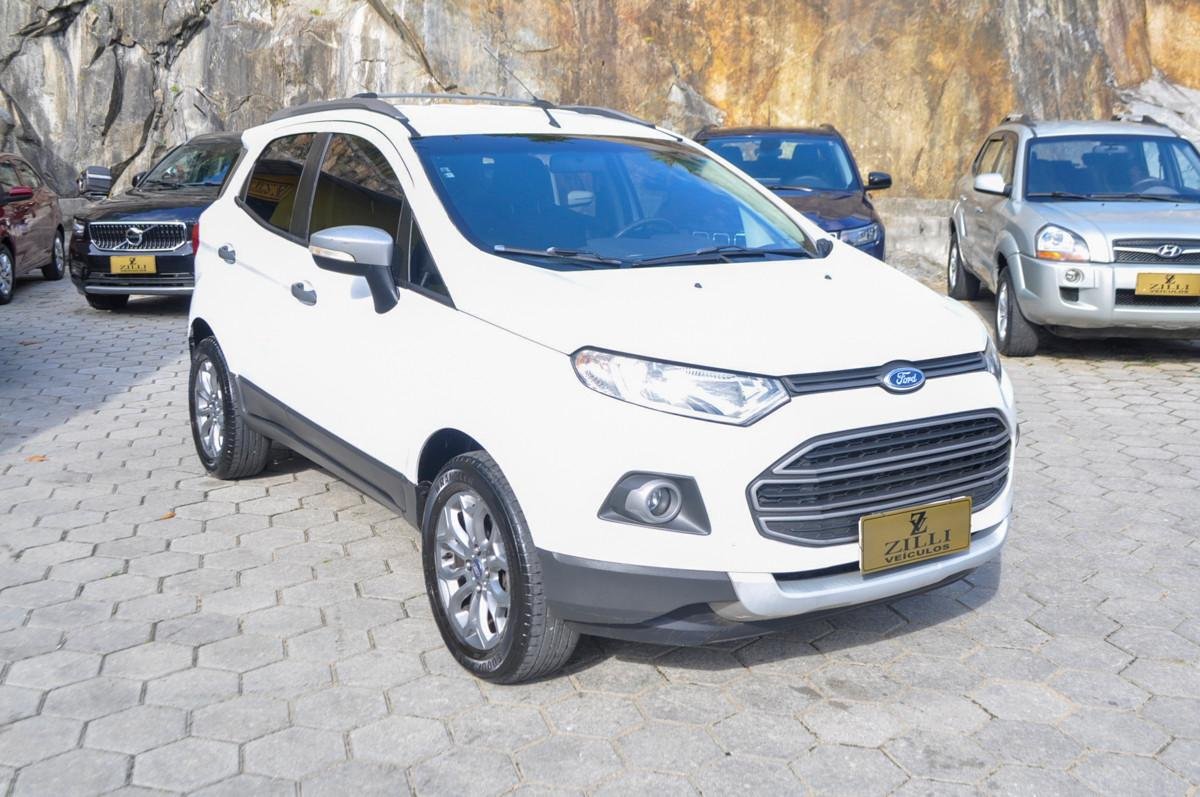 Ford EcoSport XLT FREESTYLE 1.6 Flex 8V 5p na cor Branco em Florianópolis / SC - 947857