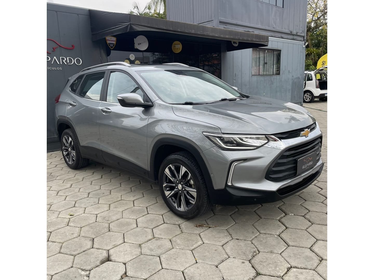 Chevrolet TRACKER Premier 1.2 Turbo 12V Flex Aut. na cor Cinza em Joinville / SC - 9479