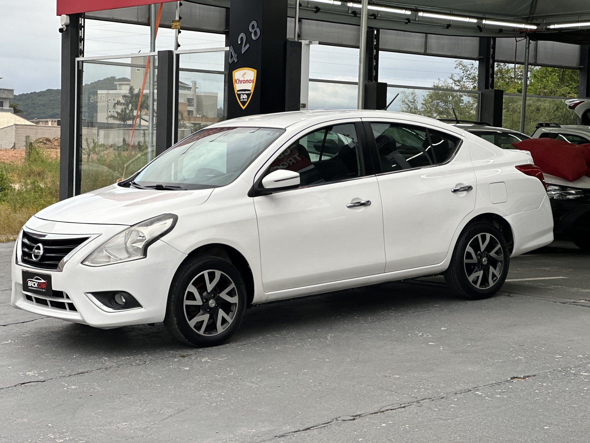 Nissan VERSA UNIQUE 1.6 16V Flex 4p Mec. na cor Branco em Palhoça / SC - 947916