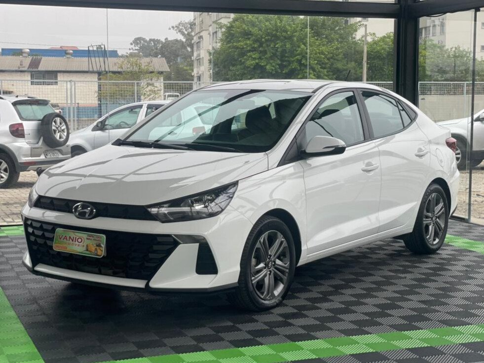 Hyundai HB20S C.Plus/C.Style1.0 Flex 12V Mec. 4P na cor Branco em Criciúma / SC - 949407