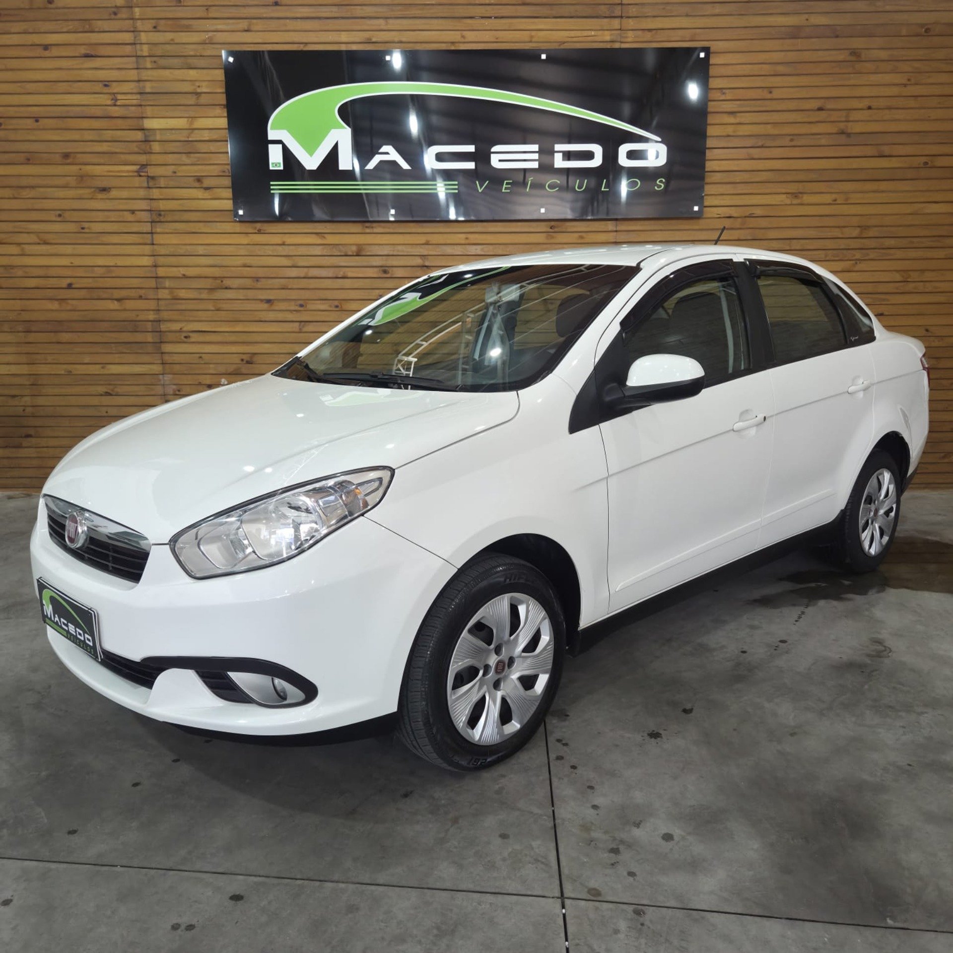 Fiat Grand Siena ATTRAC. 1.4 EVO F.Flex 8V na cor Branco em Florianópolis / SC - 949425