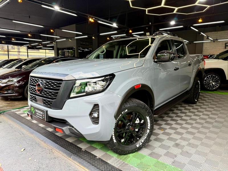 Nissan Frontier PRO4X CD 4x4 2.3 Bi-TB Die. Aut na cor Cinza em Londrina / PR - 949448