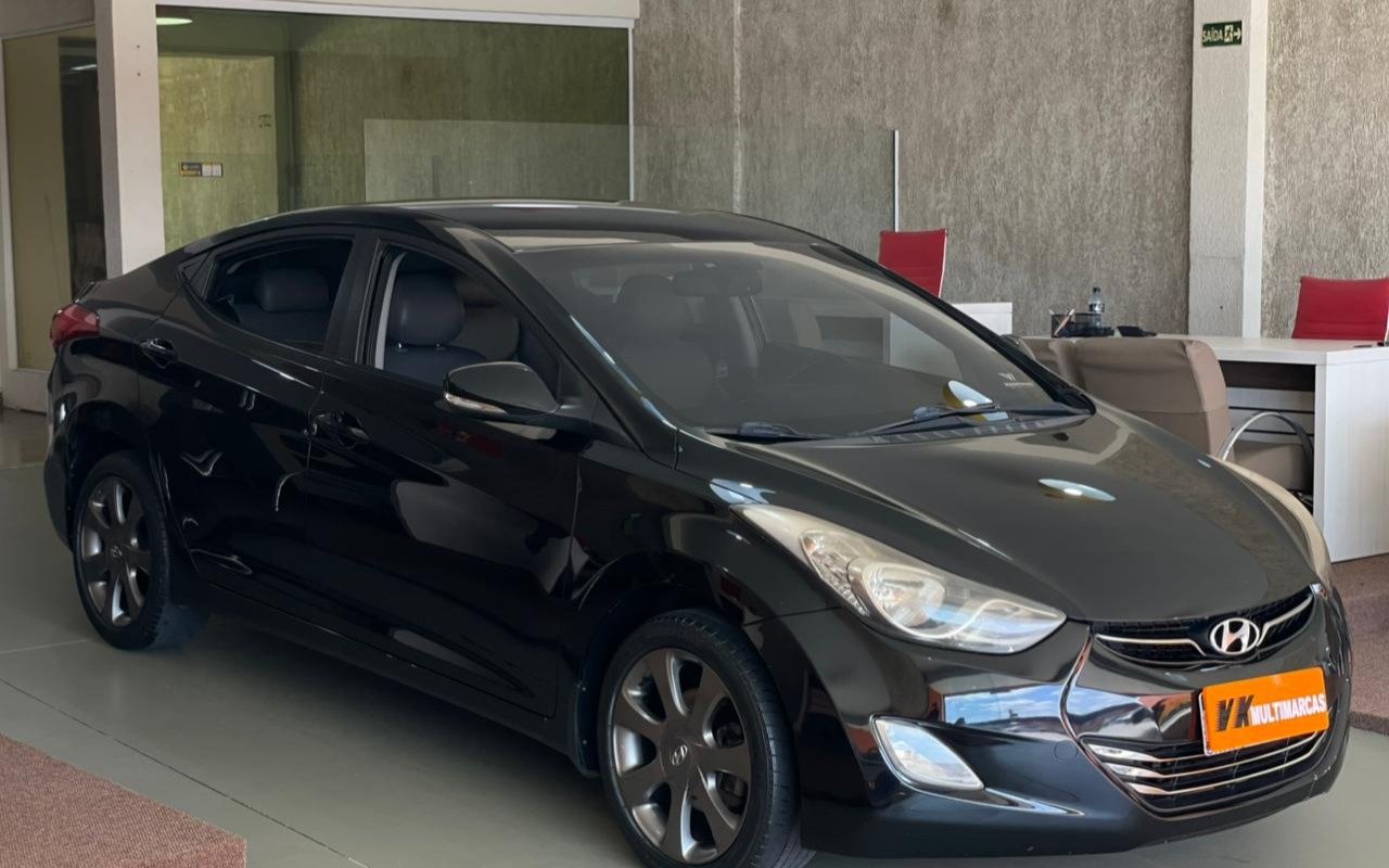 Hyundai Elantra GLS 1.8 16V Aut. na cor Preto em Curitiba / PR - 949811