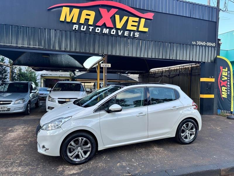 Peugeot 208 Griffe 1.6 Flex 16V 5p Aut. na cor Branco em Maringá / PR - 950938