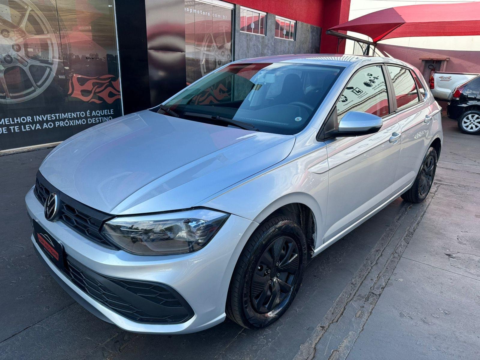 Volkswagen Polo Track 1.0 Flex 12V 5p na cor Prata em Maringá / PR - 951645