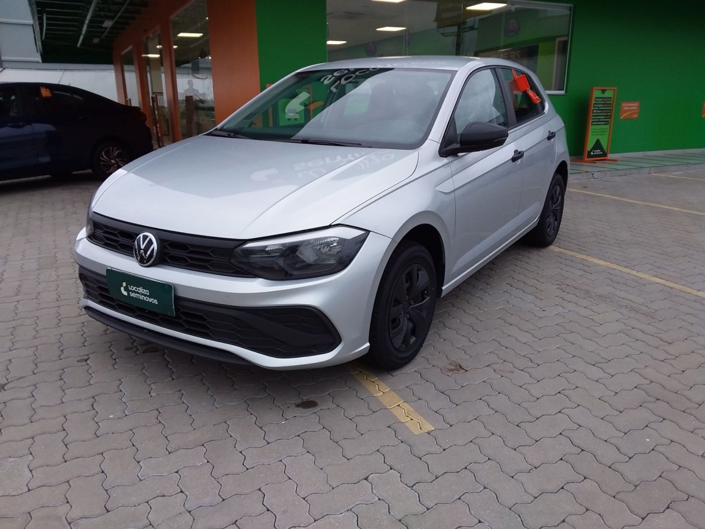 Volkswagen Polo Track Rock in Rio 1.0 Flex 12V 5p na cor Prata no Santa Cruz do Sul / RS - 951864