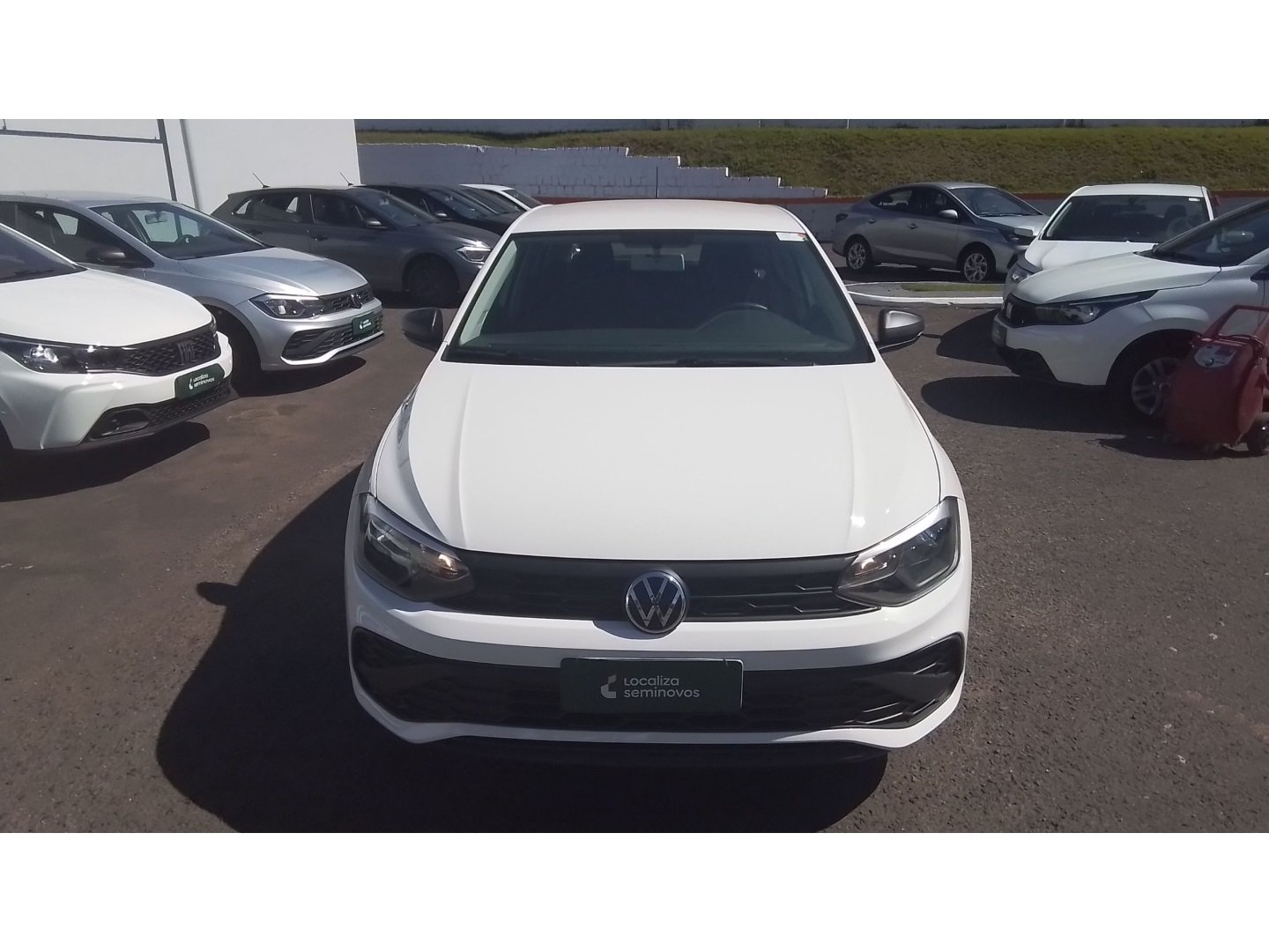 Volkswagen Polo Track Rock in Rio 1.0 Flex 12V 5p na cor Branco no Porto Alegre / RS - 952051