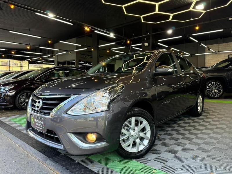 Nissan VERSA SV 1.6 16V FlexStart 4p Mec. na cor Cinza em Londrina / PR - 952157