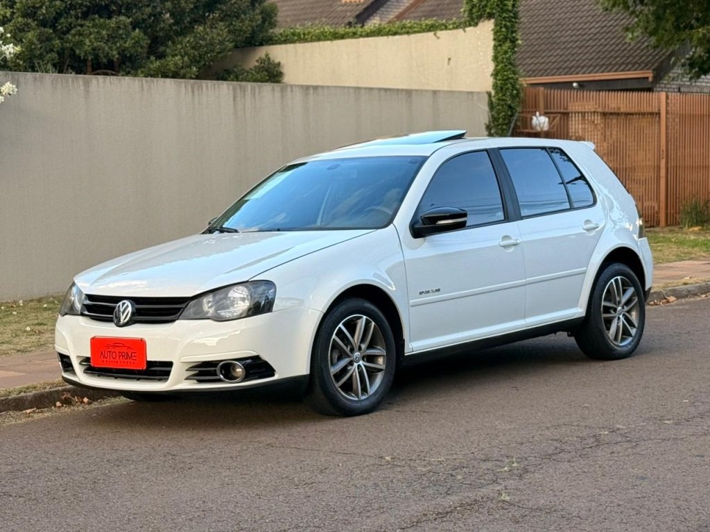 Volkswagen Golf Sportline 2.0 Mi Total F. 8V Tip. na cor Branco em Guarapuava / PR - 952540