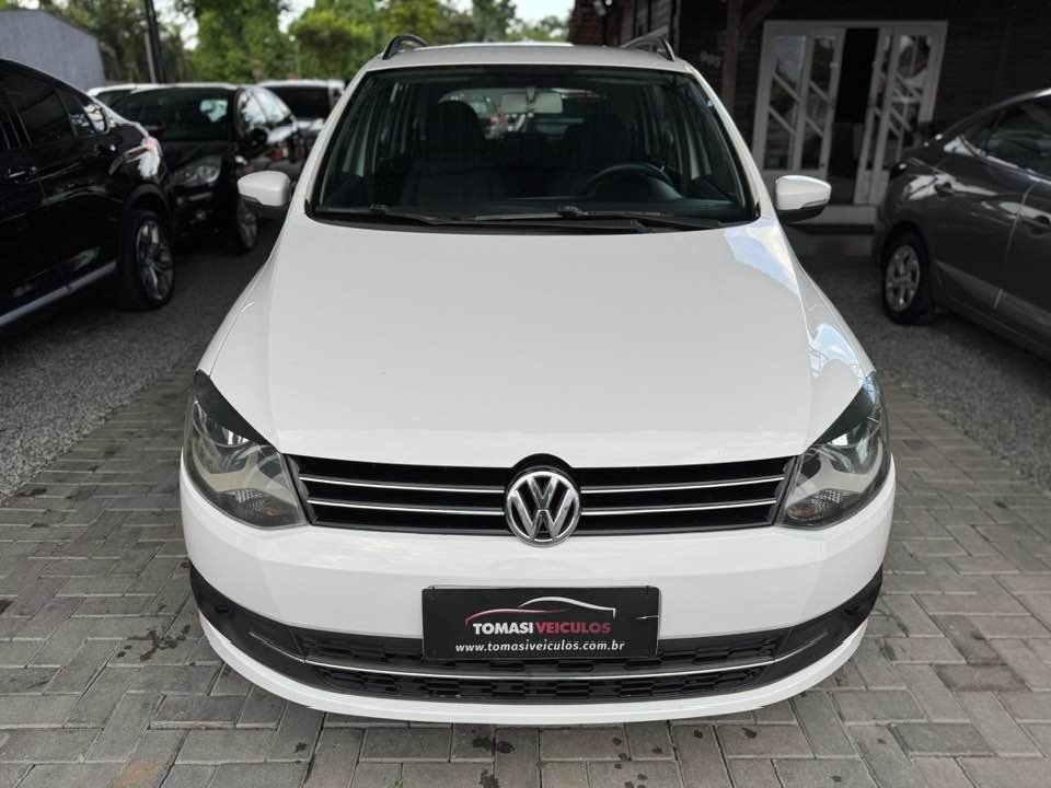Volkswagen SpaceFox 1.6/ 1.6 Trend Total Flex 8V 5p na cor Branco em Joinville / SC - 952562