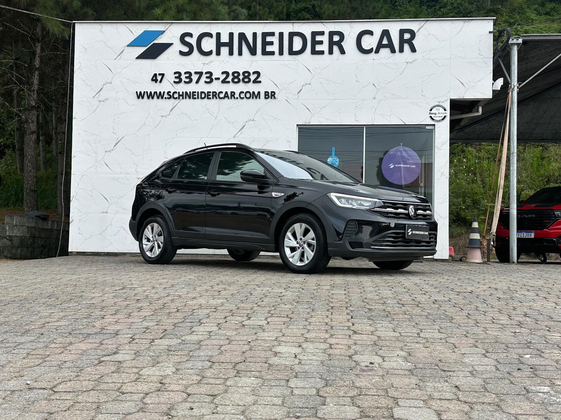 Volkswagen Nivus Comfortline 1.0 200 TSI Flex Aut. na cor Preto em Guaramirim / SC - 953376