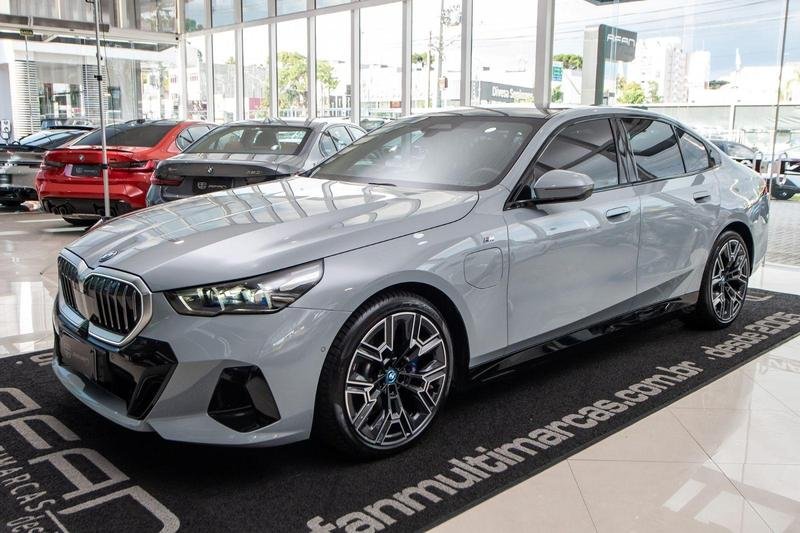 BMW 530e M Sport 2.0 Turbo Aut. (Híbrido) na cor Cinza em Curitiba / PR - 953425
