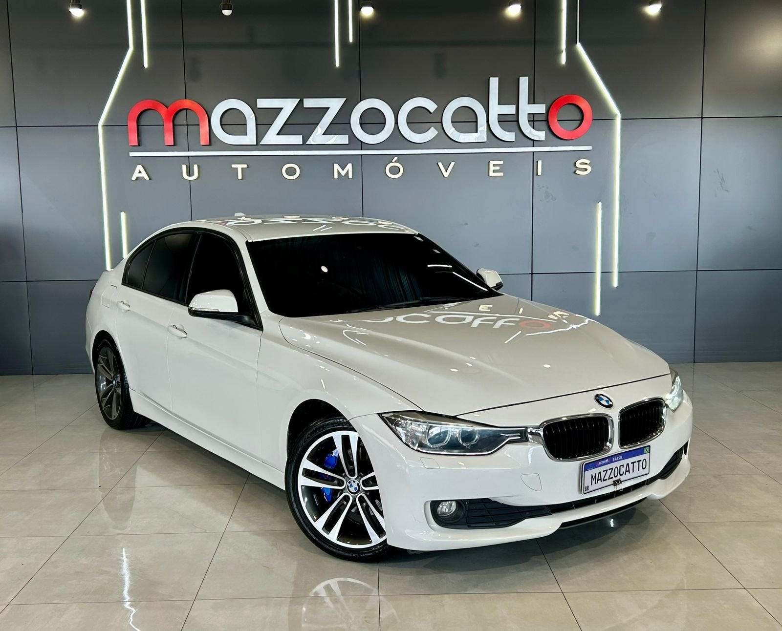 BMW 320i 2.0 TB M Sport A.Flex/M.Sport 4p na cor Branco em Joinville / SC - 953599