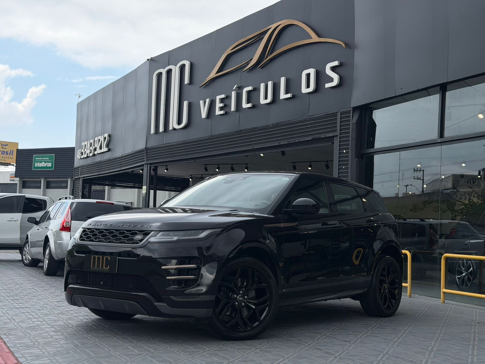 Land Rover Range Rover Evoque SE Si4 R-Dyn. 2.0 Flex Aut. na cor Preto em São José / SC - 953680
