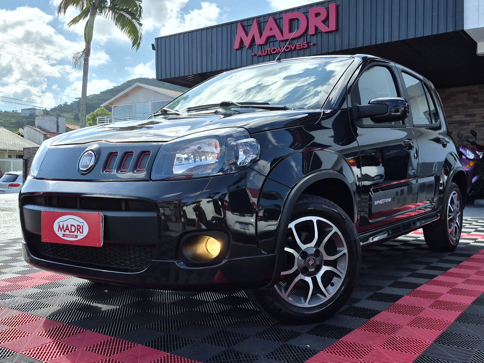 Fiat Uno SPORTING 1.4 EVO Fire Flex 8V 4p na cor Preto em Palhoça / SC - 953909