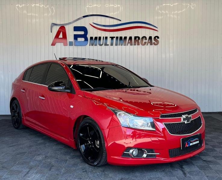 Chevrolet Cruze HB Sport LTZ 1.8 16V FlexP. 5p Aut na cor Vermelho em Curitiba / PR - 953924