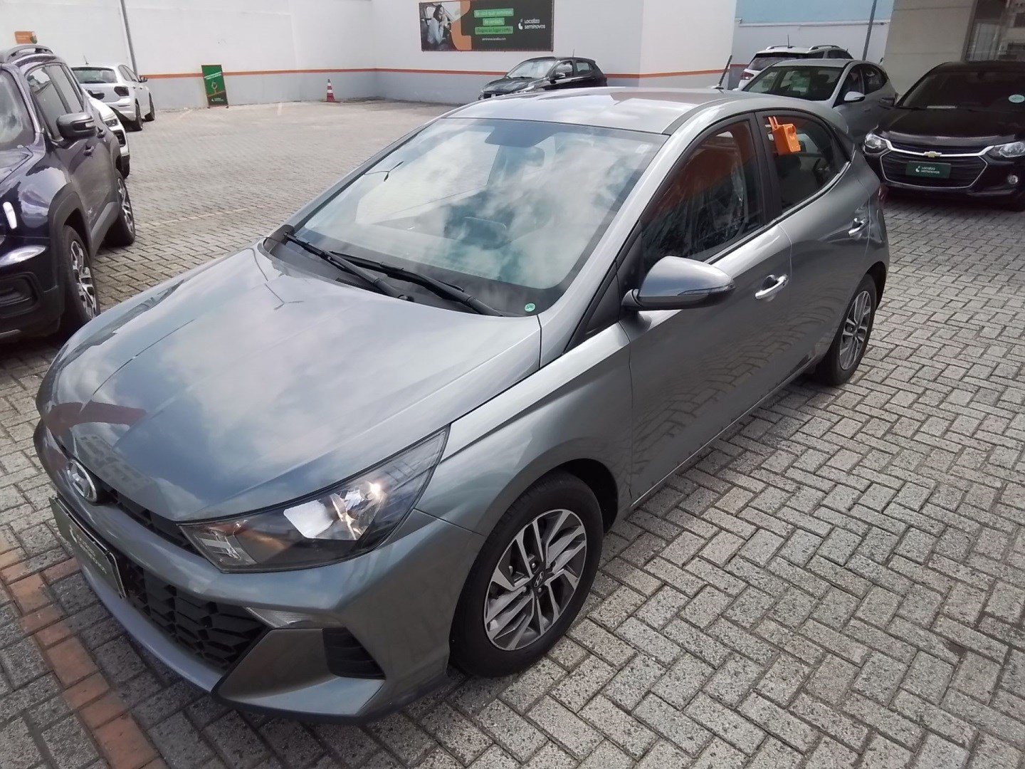 Hyundai HB20 Limited 1.0 Flex 12V Mec. na cor Cinza em São José / SC - 954711