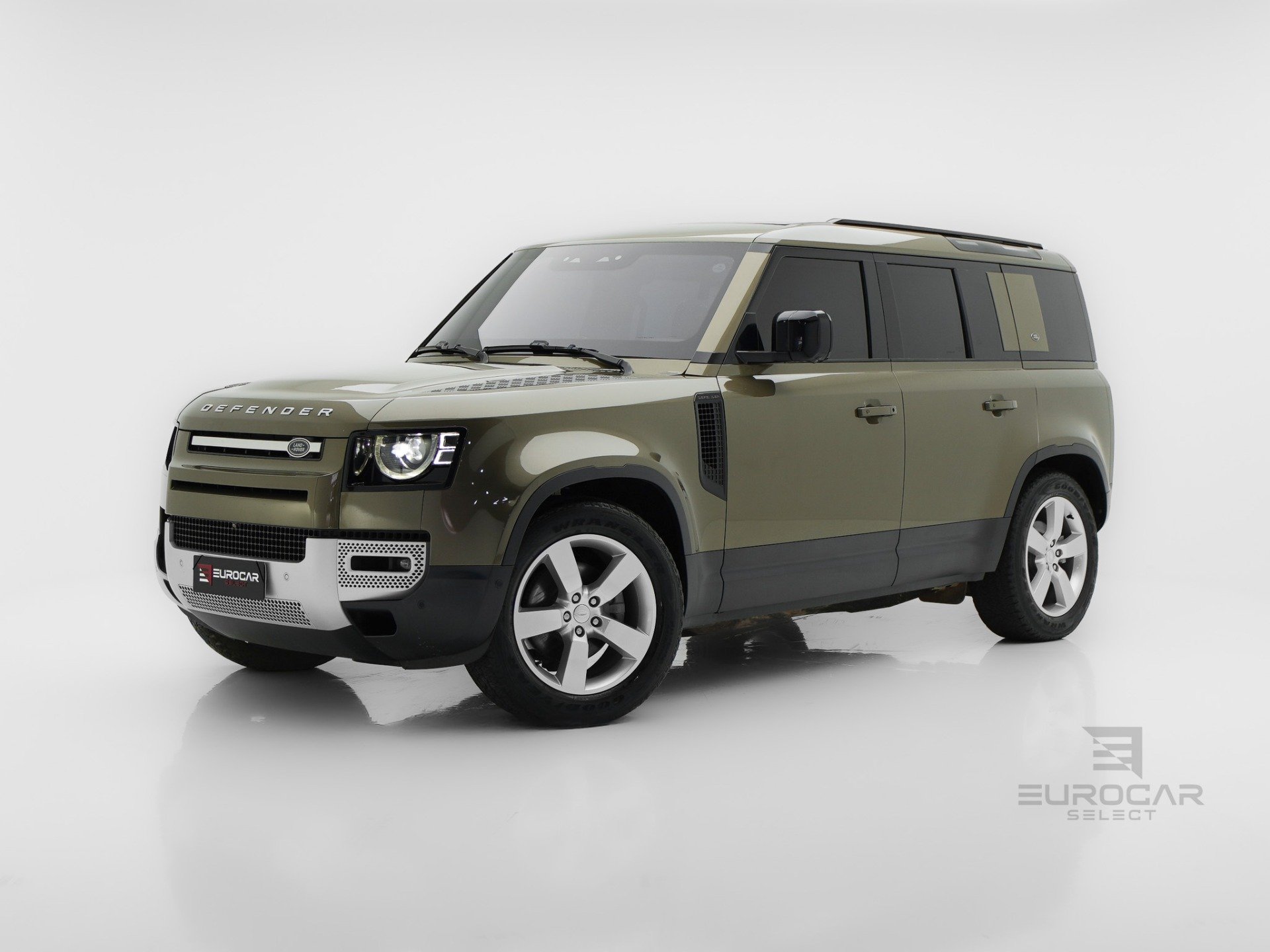 Land Rover Defender 110 2.5 TDi County Pers. Diesel na cor Marrom em Curitiba / PR - 954770