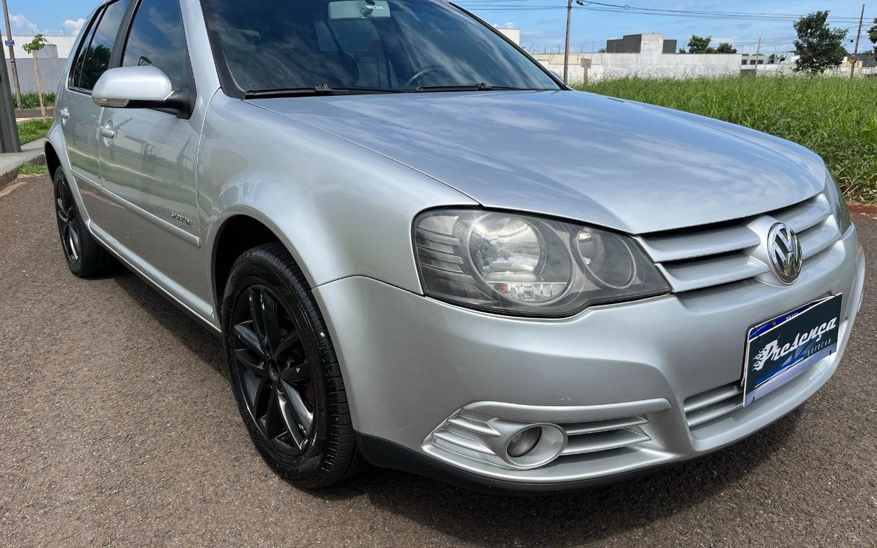 Volkswagen Golf Sportline 1.6 Mi Total Flex 8V 4p na cor Prata em Maringá / PR - 955128