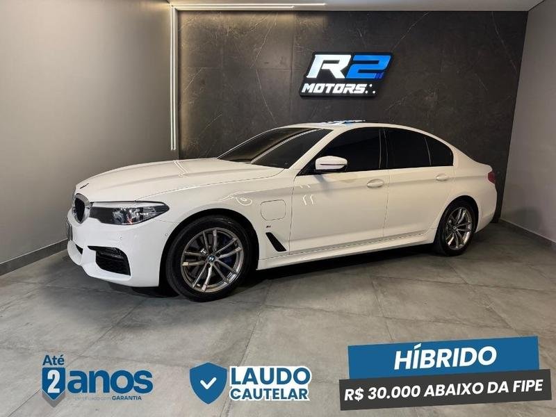 BMW 530e Luxury 2.0 Turbo (Híbrido) na cor Branco no Canoas / RS - 9553