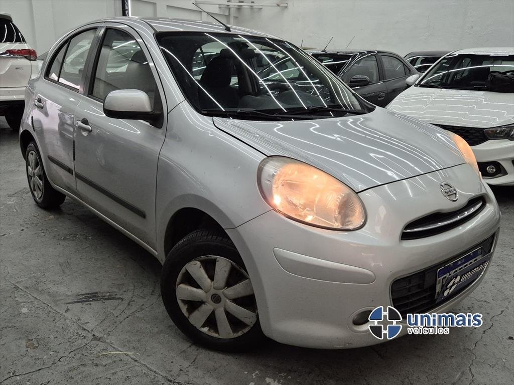 Nissan MARCH S 1.0 16V Flex Fuel 5p na cor Prata em Campinas / SP - 955822