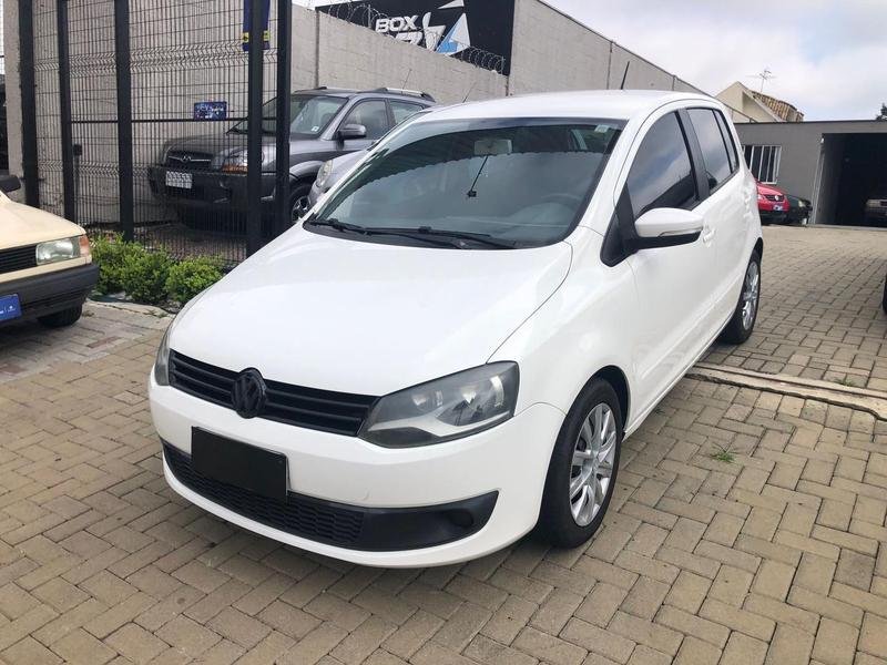 Volkswagen Fox City 1.0Mi/ 1.0Mi Total Flex 8V 3p na cor Branco em Curitiba / PR - 956394