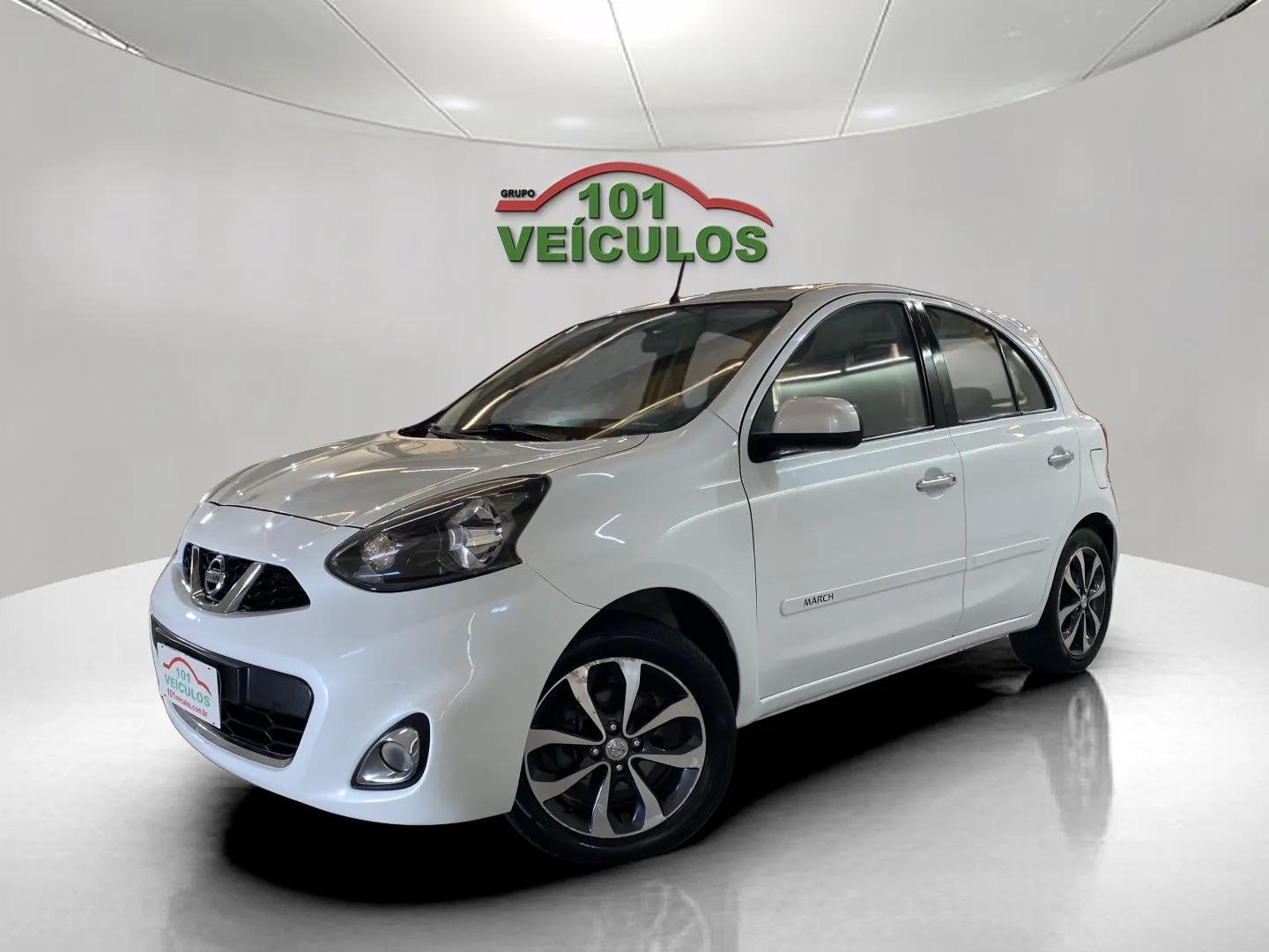 Nissan MARCH SL 1.6 16V FlexStart 5p Mec. na cor Branco em São José / SC - 956406