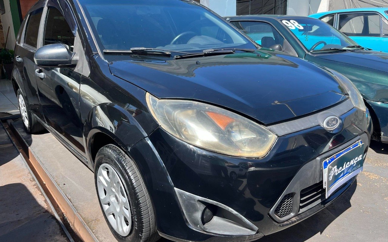 Ford Fiesta 1.0 8V Flex/Class 1.0 8V Flex 5p na cor Preto em Maringá / PR - 956478