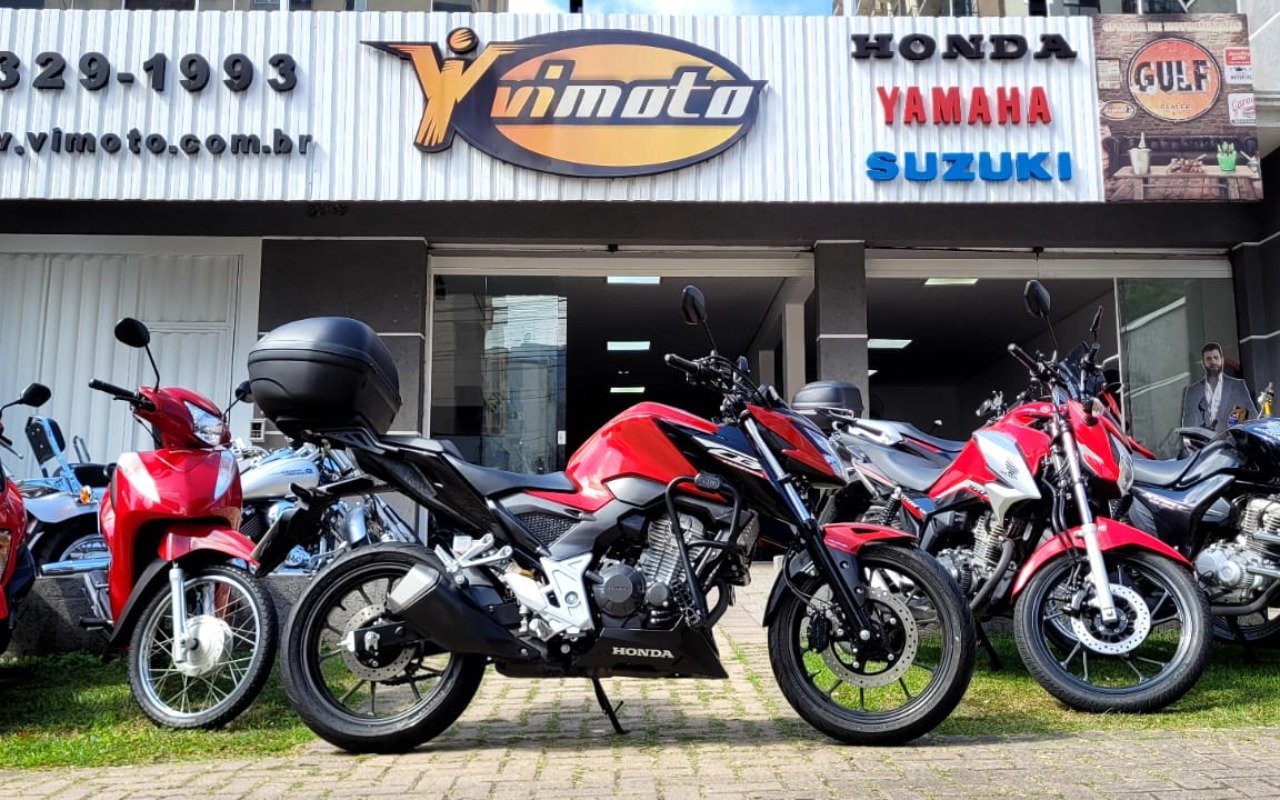 Honda CB 300F Twister Flex  na cor Vermelho em Curitiba / PR - 956586