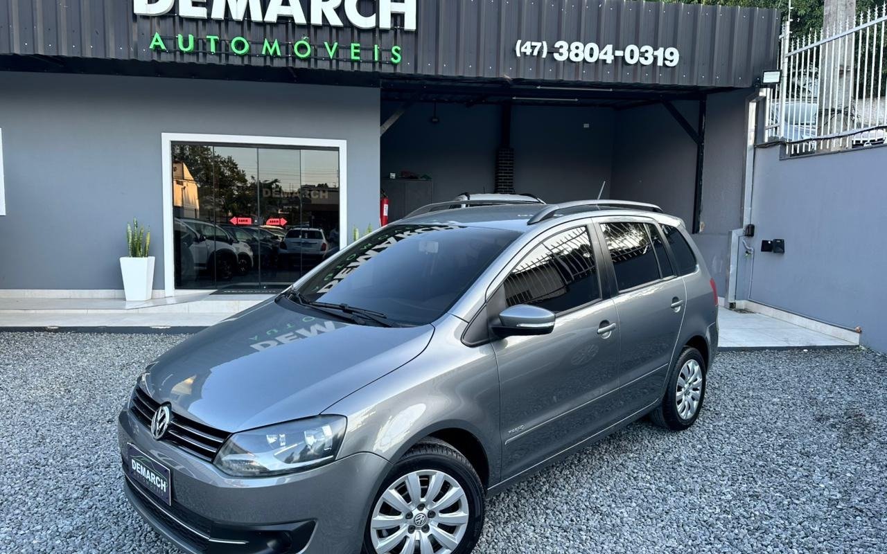 Volkswagen SpaceFox 1.6/ 1.6 Trend Total Flex 8V 5p na cor Cinza em Joinville / SC - 956706