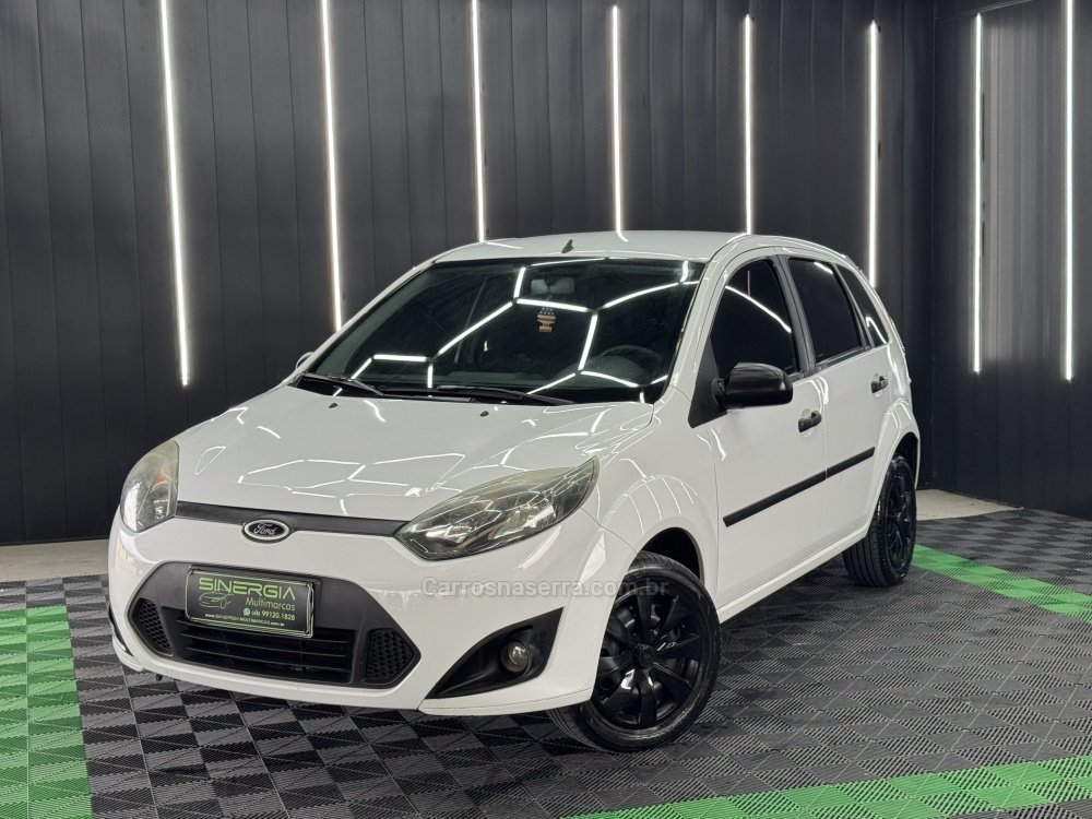 Ford Fiesta 1.0 8V Flex/Class 1.0 8V Flex 5p na cor Branco em Palhoça / SC - 956845