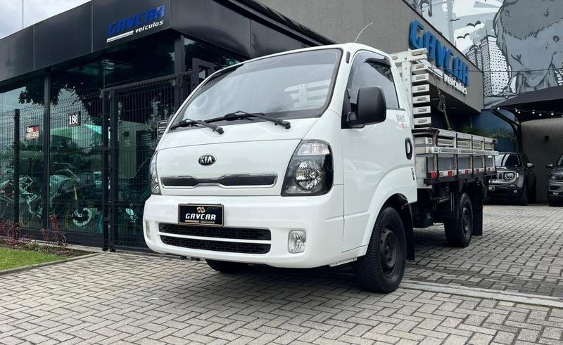 Kia Bongo K-2500 2.5 4x2 TB Diesel na cor Branco em Curitiba / PR - 956992