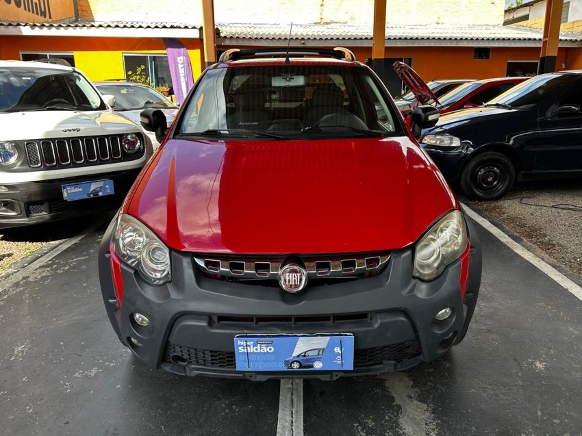 Fiat Strada Adventure 1.8/ 1.8 LOCKER Flex CE na cor Vermelho em Colombo / PR - 957218