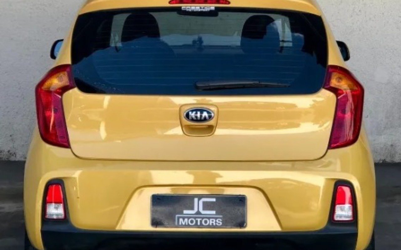 Kia Picanto EX 1.1/1.0/ 1.0 Flex Mec. na cor Amarelo em Santo André / SP - 957280