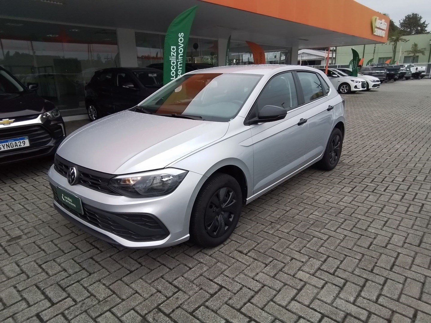 Volkswagen Polo Track Rock in Rio 1.0 Flex 12V 5p na cor Prata em Joinville / SC - 957687