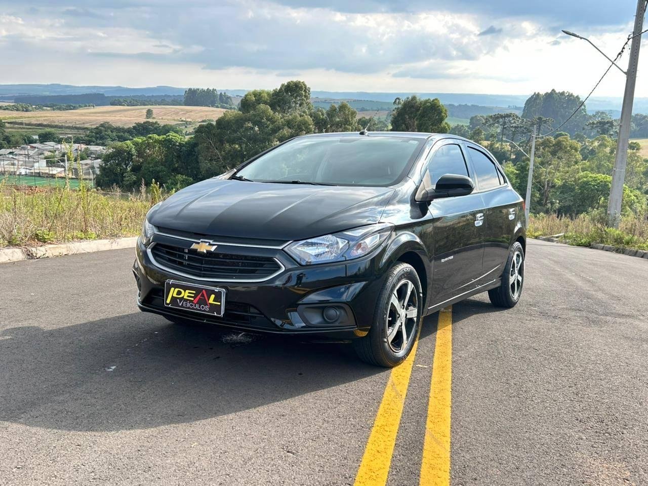 Chevrolet Onix HATCH ADVANTAGE 1.4 8V Flex 5p Aut. na cor Preto em Xanxerê / SC - 958149