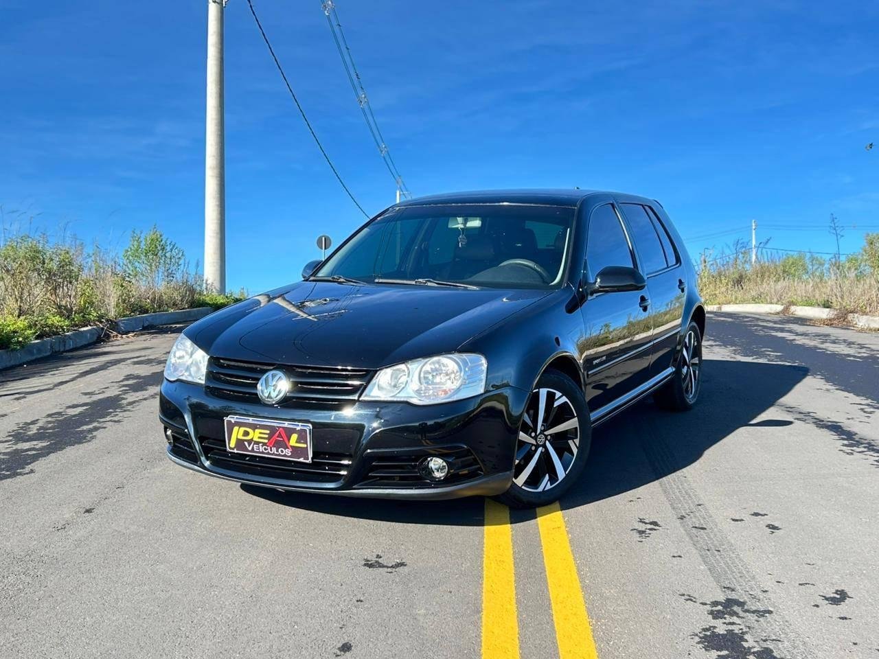 Volkswagen Golf Sportline 1.6 Mi Total Flex 8V 4p na cor Preto em Xanxerê / SC - 958185