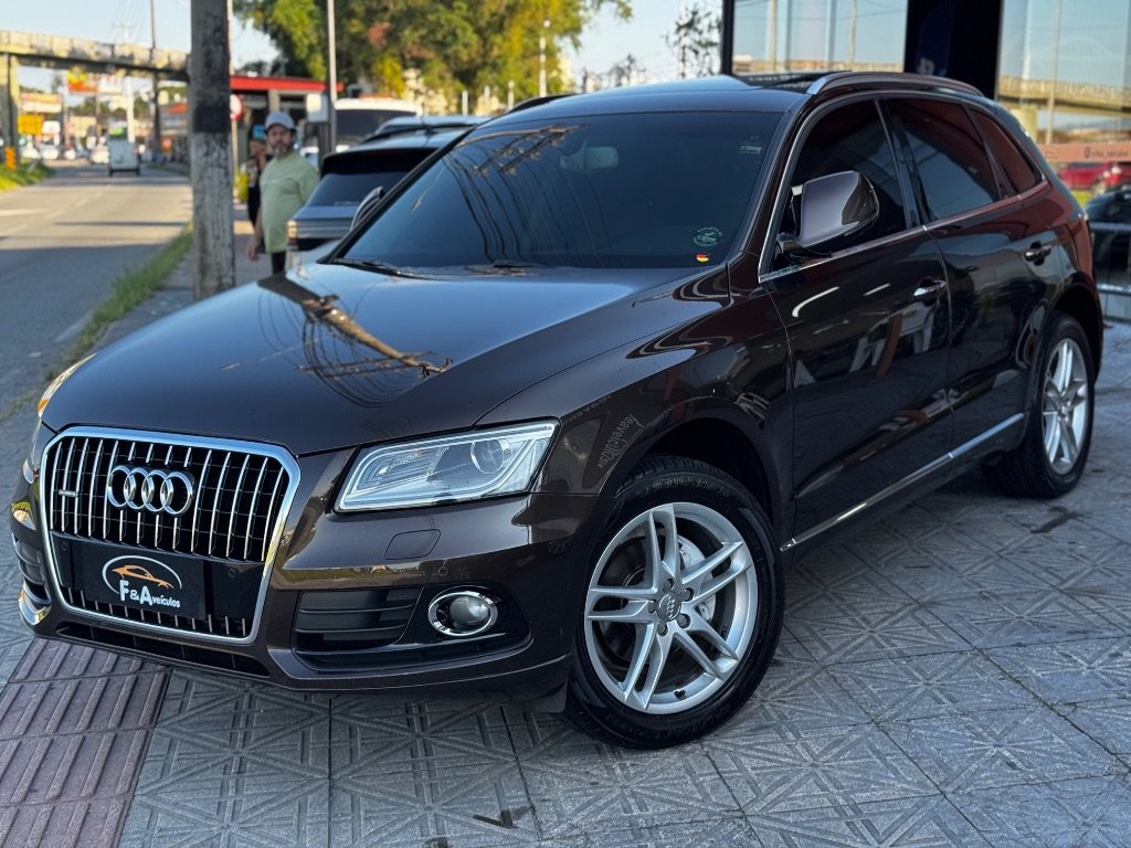 Audi Q5 2.0 16V TFSI 225cv Quattro Tiptronic na cor Marrom em São José / SC - 958267