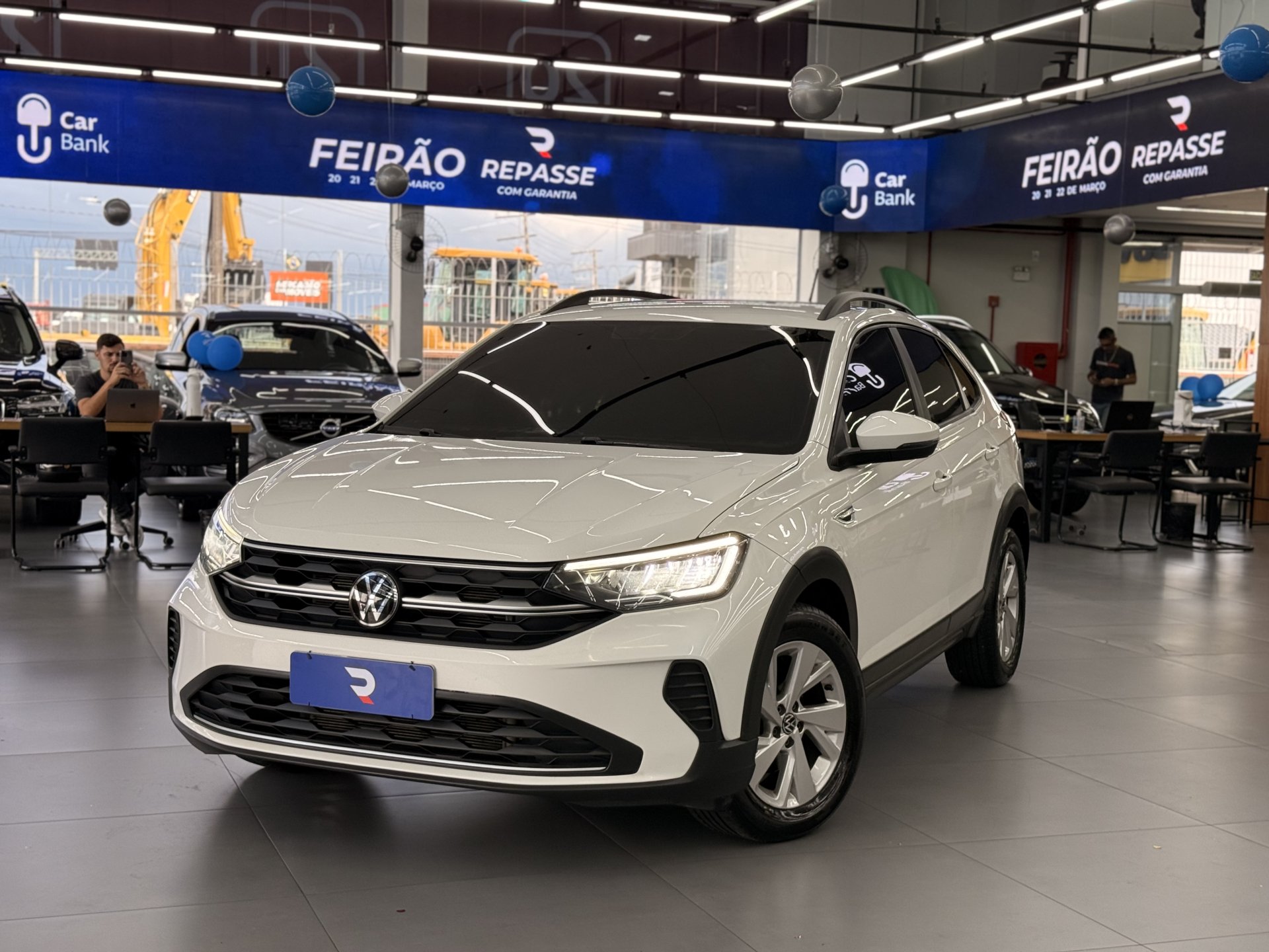 Volkswagen Nivus Comfortline 1.0 200 TSI Flex Aut. na cor Branco em Palhoça / SC - 958413