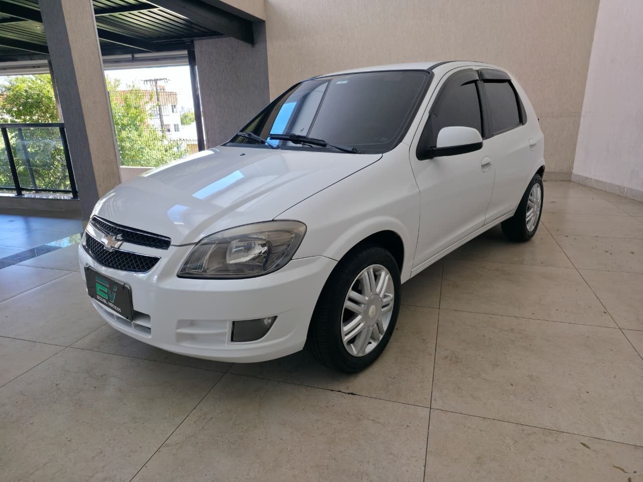 Chevrolet Celta Spirit/ LT 1.0 MPFI 8V FlexP. 5p na cor Branco em Ponta Grossa / PR - 958791