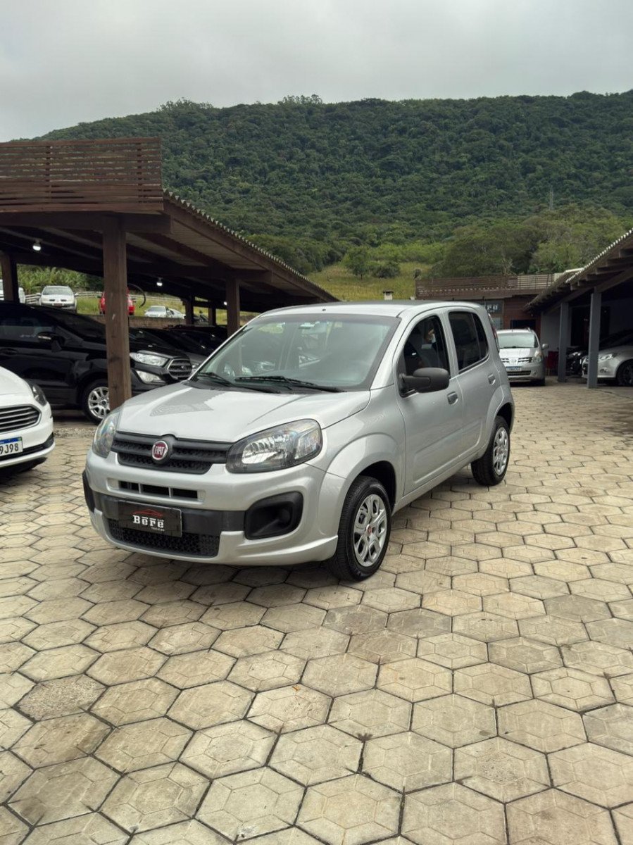 Fiat Uno ATTRACTIVE 1.0 Fire Flex 8V 5p na cor Prata no Osório / RS - 958810