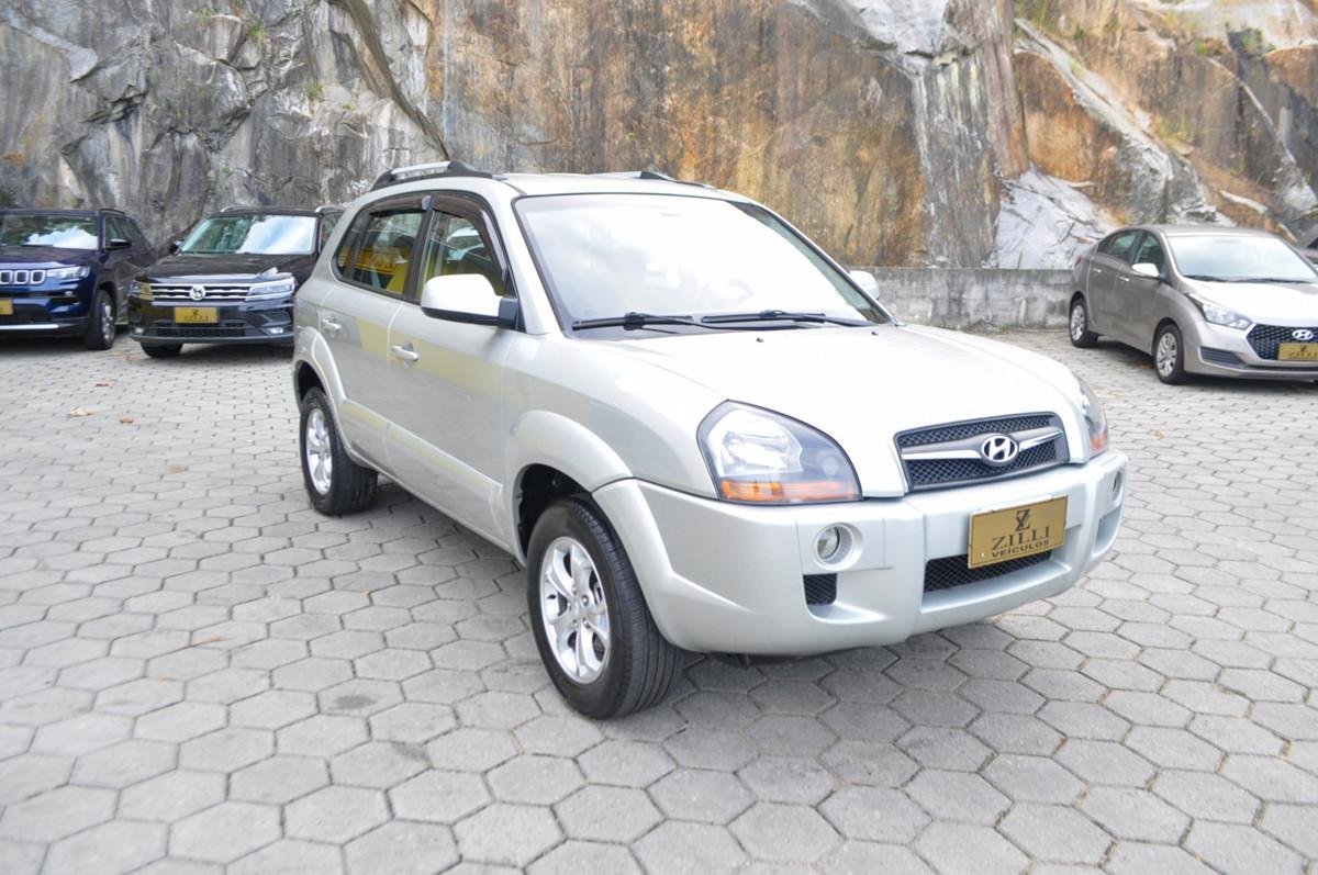 Hyundai Tucson 2.0 16V Aut. na cor Prata em Florianópolis / SC - 958829