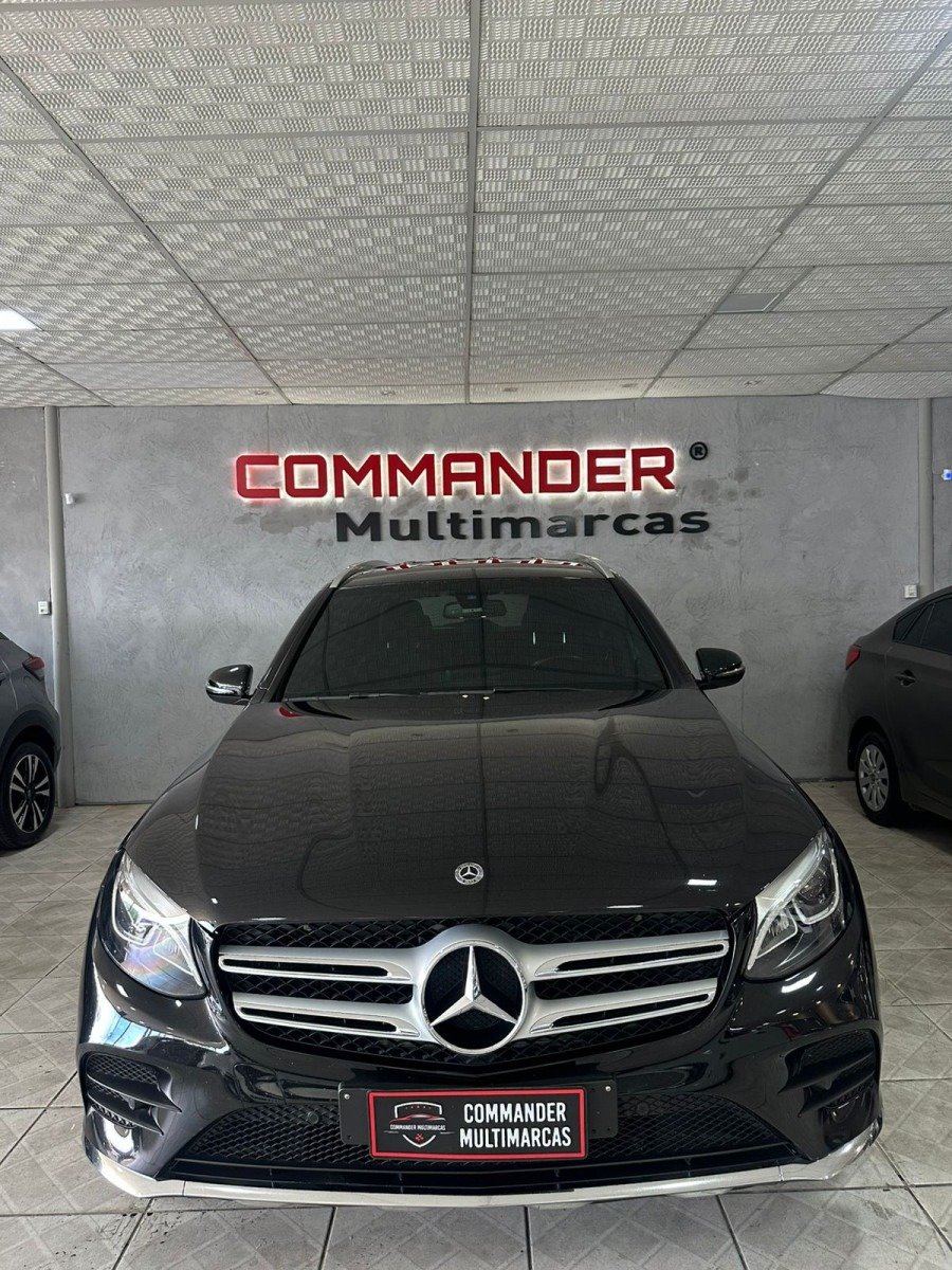 Mercedes-Benz GLC-250 Highway 4MATIC 2.0 TB Aut. na cor Preto no Porto Alegre / RS - 958936